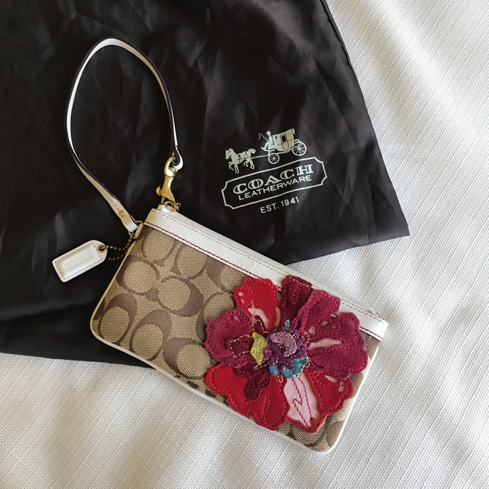Coach Limited Edition Poppies For Peace Flower Appliqué Wristlet Vintage Y2K
